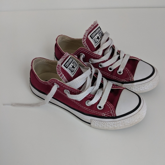 kids maroon converse